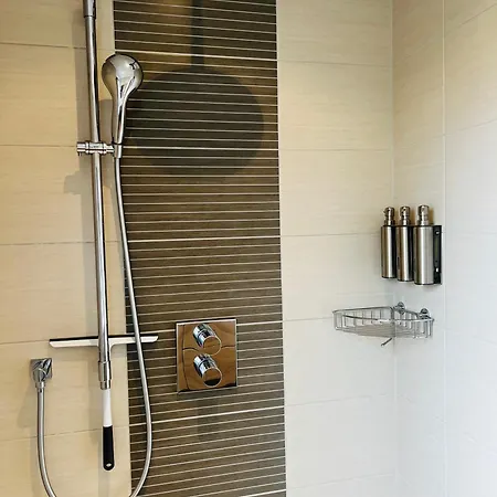 Апартаменты Allpartment Allgaeu - Mit 3 Schlafzimmern & Balkon Кемптен